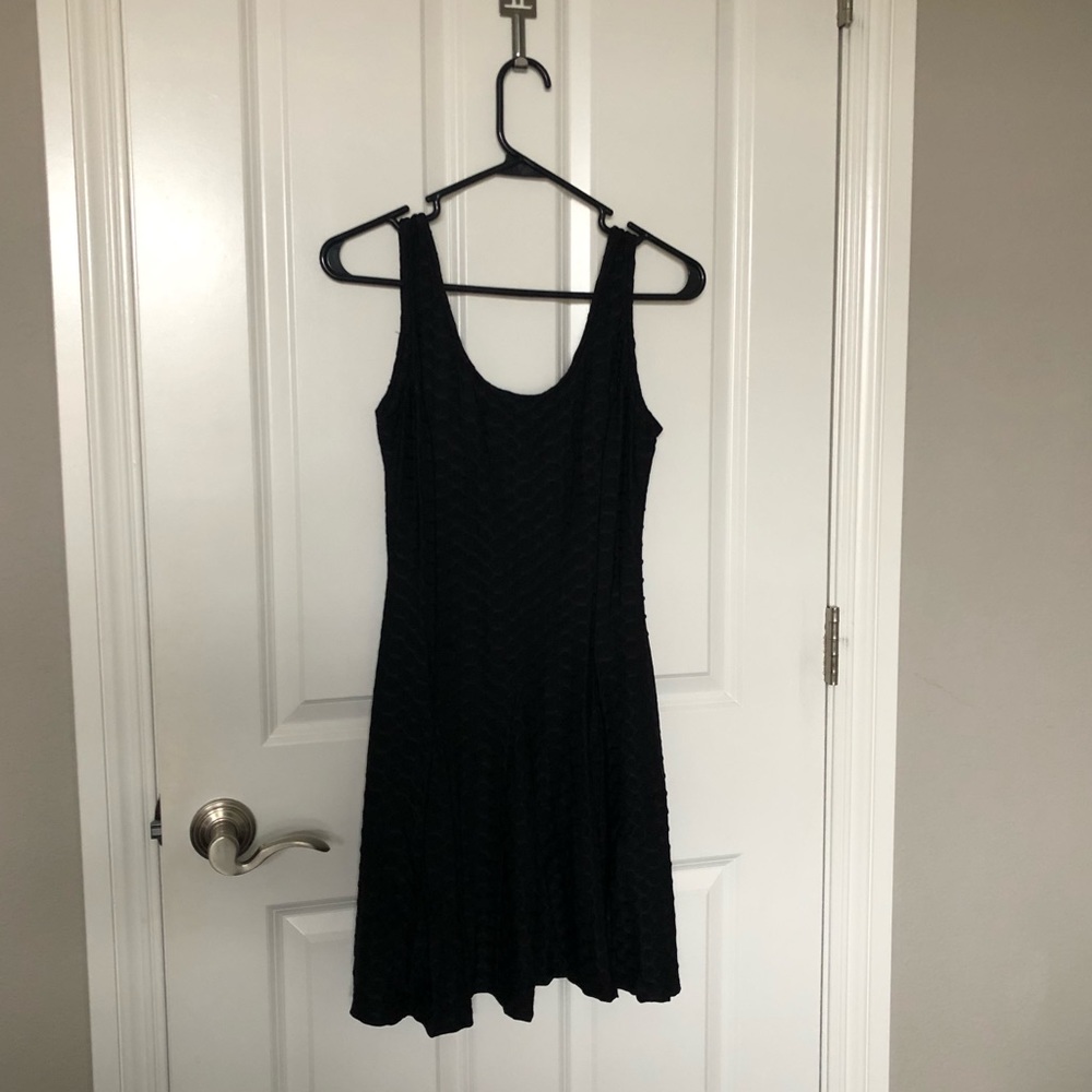 BLACK TEXTURED MINI DRESS